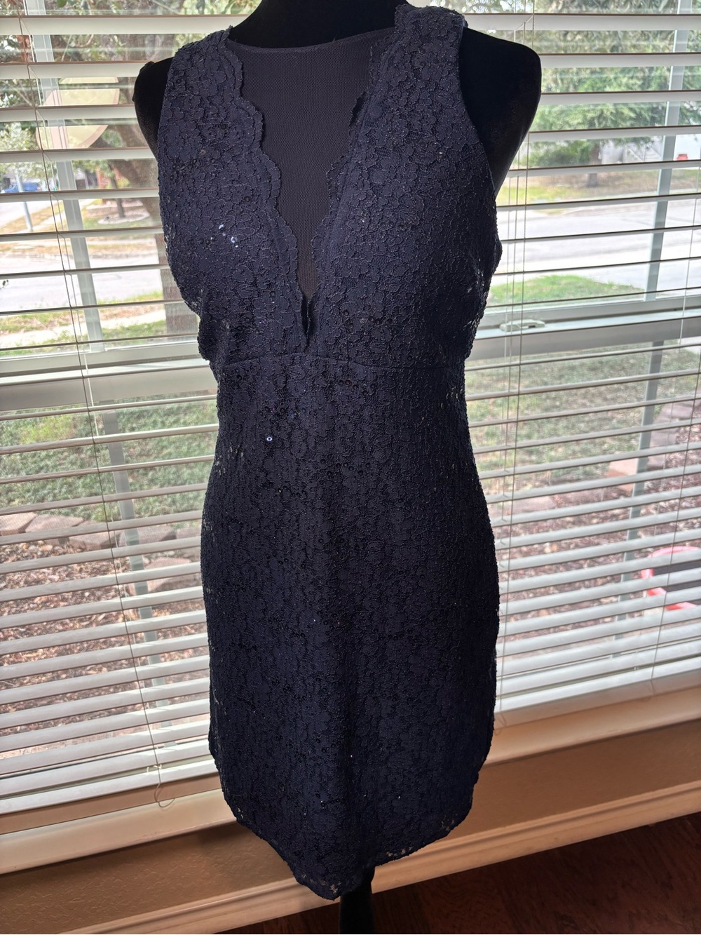 Nightway Navy Blue Sequin Lace Illusion Plunge Cocktail Dress Size 8